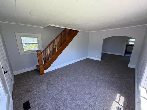 Living - 132 Scioto St, Marion, OH 43302 photo 1 of 6
