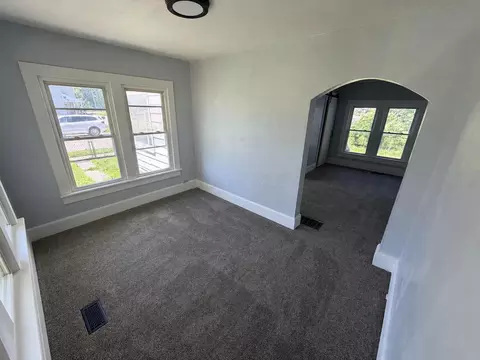 Living - 132 Scioto St, Marion, OH 43302 photo 6 of 6