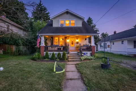 810 Eppley Ave, Zanesville, OH 43701