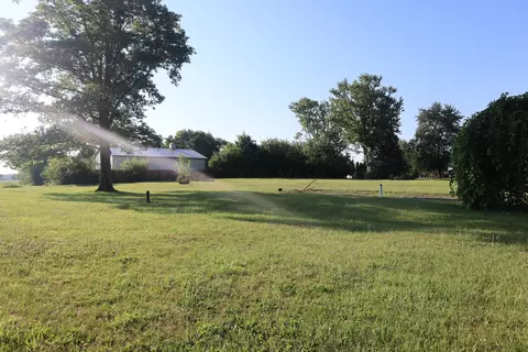 1066 Spring Lake Ave, Washington Court House, OH 43160