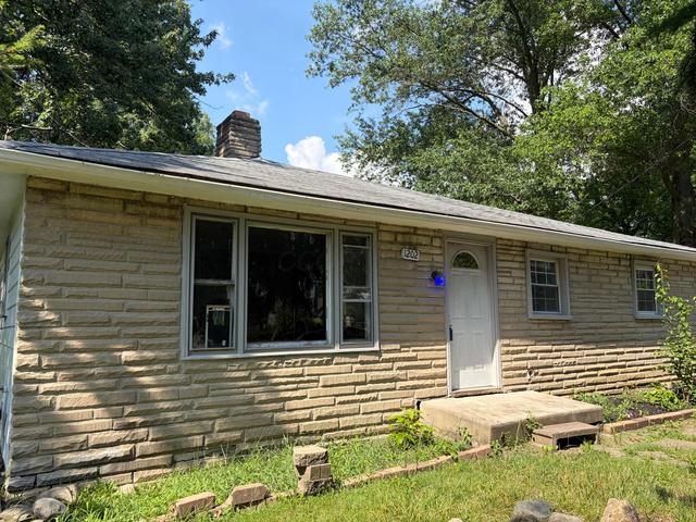 1202 E Walnut St, Westerville, OH 43081