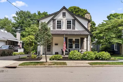 216 N Granger St, Granville, OH 43023