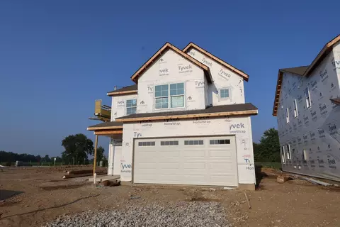 1194 Brittany Dr, Delaware, OH 43015