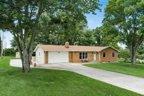 6191 Douglas Dr, Canal Winchester, OH 43110