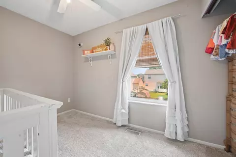Bedroom - 882 Bledsoe Dr, Galloway, OH 43119 photo 4 of 5
