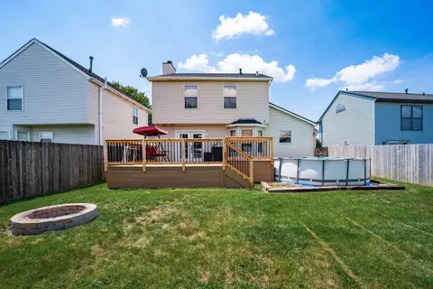 Exterior - 882 Bledsoe Dr, Galloway, OH 43119 photo 4 of 7