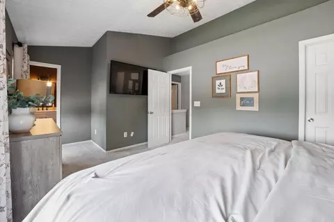 Bedroom - 882 Bledsoe Dr, Galloway, OH 43119 photo 3 of 5