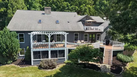 72 Pinehurst Dr, Granville, OH 43023