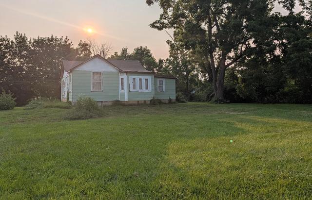 3378 Central Ave, Grove City, OH 43123