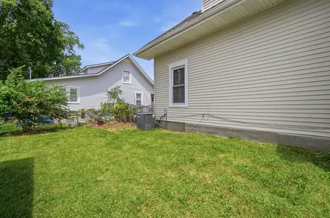 Exterior - 2015 Clifton Ave, Springfield, OH 45505 photo 9 of 12