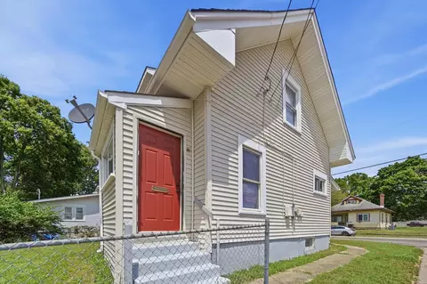 Exterior - 2015 Clifton Ave, Springfield, OH 45505 photo 6 of 12