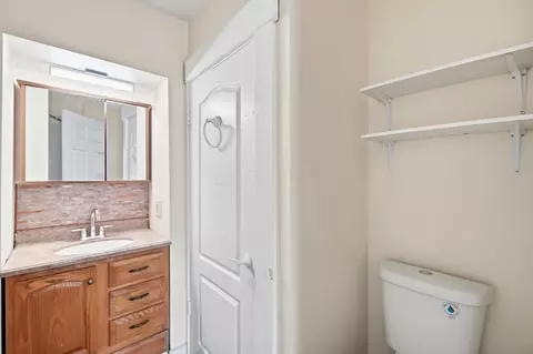 Bath - 2015 Clifton Ave, Springfield, OH 45505 photo 1 of 3