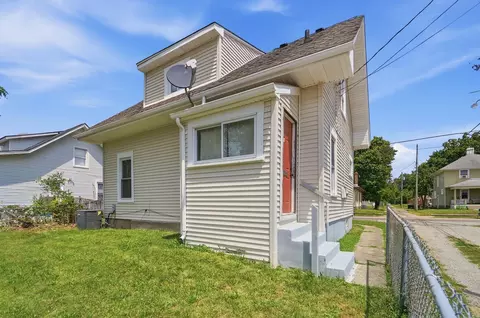Exterior - 2015 Clifton Ave, Springfield, OH 45505 photo 5 of 12