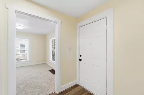 Entry Way - 2015 Clifton Ave, Springfield, OH 45505 photo 3 of 14