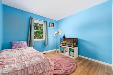 Bedroom - 562 Mapleview Ln, Circleville, OH 43113 photo 2 of 5
