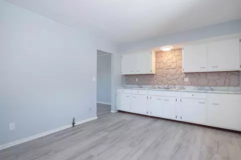 653 S Douglas Ave, Springfield, OH 45505 photo 6
