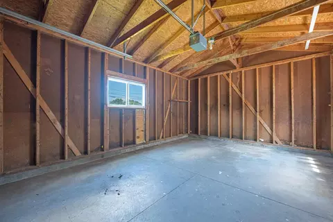 653 S Douglas Ave, Springfield, OH 45505 photo 14