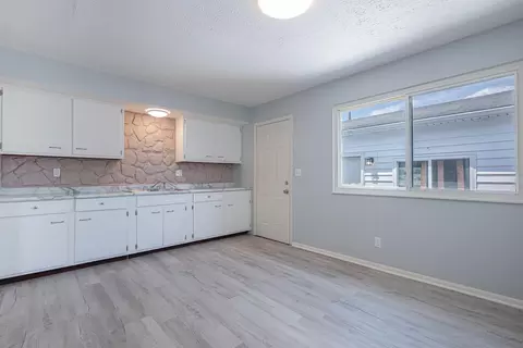653 S Douglas Ave, Springfield, OH 45505 photo 7