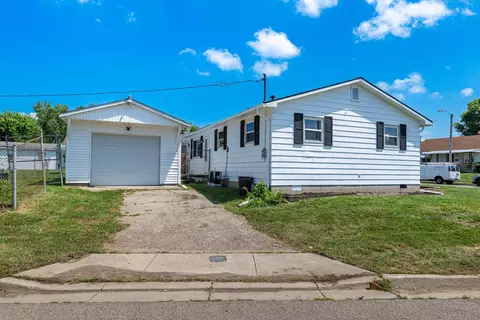 653 S Douglas Ave, Springfield, OH 45505 photo 17