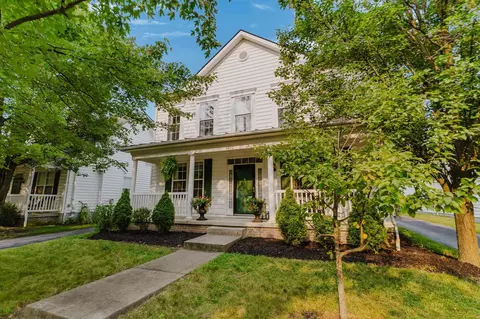 4042 Peregrine Pass Dr, Columbus, OH 43230