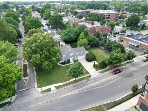 View/Area - 1430 Ashdowne Rd, Columbus, OH 43221 photo 2 of 3