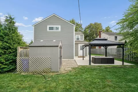 Exterior - 1430 Ashdowne Rd, Columbus, OH 43221 photo 3 of 6