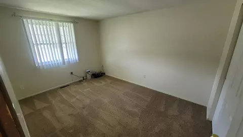 Bedroom - 1392 E Mithoff St, Columbus, OH 43206 photo 3 of 6