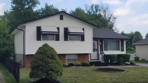 Exterior - 1392 E Mithoff St, Columbus, OH 43206 photo 2 of 7