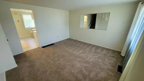 Living - 1392 E Mithoff St, Columbus, OH 43206 photo 1 of 3