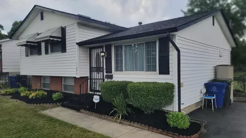Exterior - 1392 E Mithoff St, Columbus, OH 43206 photo 4 of 7