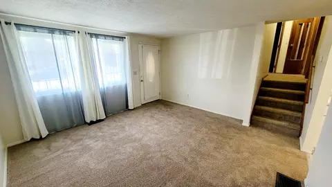 Living - 1392 E Mithoff St, Columbus, OH 43206 photo 2 of 3