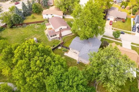 View/Area - 2805 Shellwick Ct, Columbus, OH 43235 photo 4 of 8