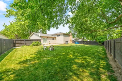 Exterior - 2805 Shellwick Ct, Columbus, OH 43235 photo 5 of 11