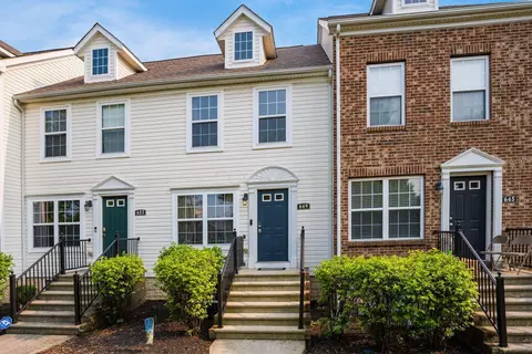 649 Lazelle Rd, Westerville, OH 43081