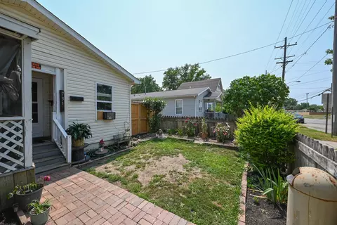 Exterior - 731 Silver St, Marion, OH 43302 photo 3 of 5