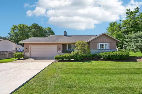 335 W Coshocton St, Johnstown, OH 43031