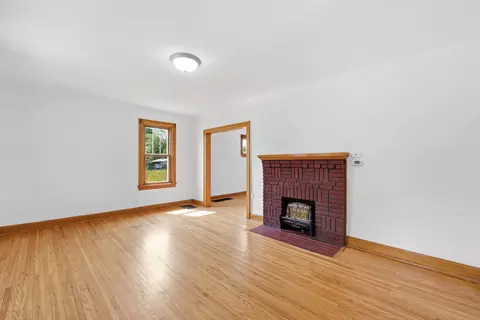 Living - 486 E Weber Rd, Columbus, OH 43202 photo 2 of 4