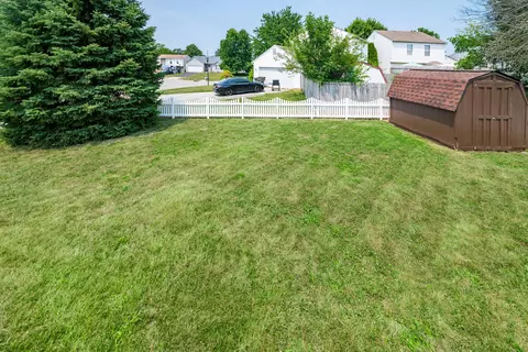 Exterior - 926 Robmeyer Dr, Columbus, OH 43207 photo 11 of 13