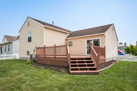 Exterior - 926 Robmeyer Dr, Columbus, OH 43207 photo 3 of 13