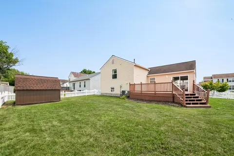 Exterior - 926 Robmeyer Dr, Columbus, OH 43207 photo 4 of 13