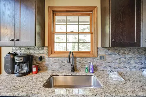 Kitchen - 9789 Bauer Rd, Logan, OH 43138 photo 10 of 10
