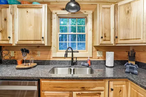 Kitchen - 9789 Bauer Rd, Logan, OH 43138 photo 5 of 10