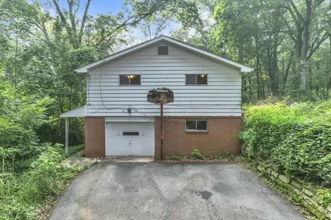 630 Cedar Run Rd NE, Newark, OH 43055