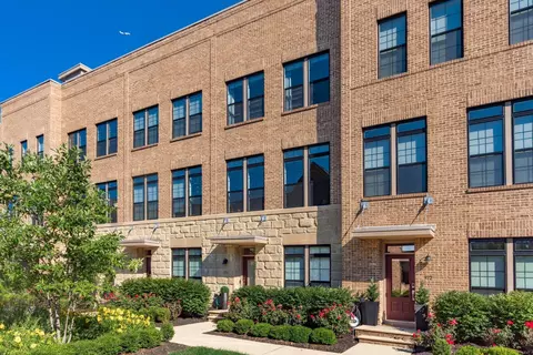 974 Pullman Pl #26, Columbus, OH 43212