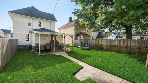 Exterior - 567 Maple Ave, Newark, OH 43055 photo 4 of 6