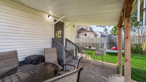 Exterior - 567 Maple Ave, Newark, OH 43055 photo 3 of 6