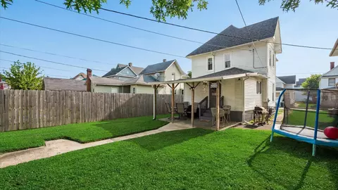 Exterior - 567 Maple Ave, Newark, OH 43055 photo 5 of 6