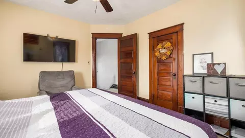 Bedroom - 567 Maple Ave, Newark, OH 43055 photo 3 of 4