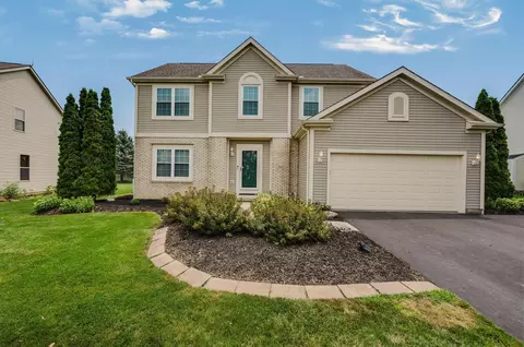 7815 Royal Park Dr, Lewis Center, OH 43035