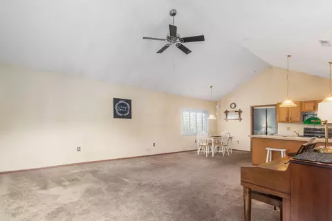 1911 Farmbrook Cir S #14, Grove City, OH 43123 photo 14